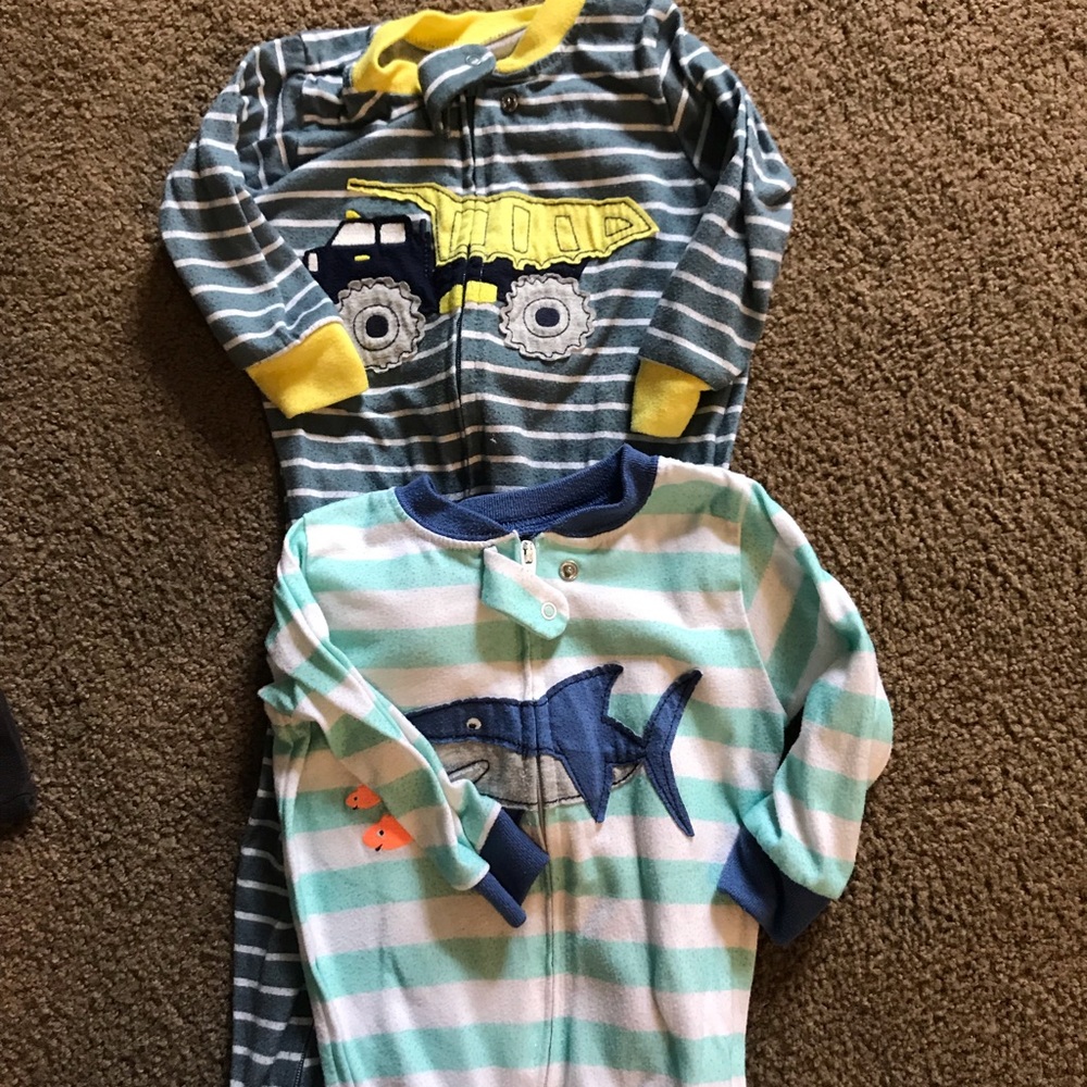 2 12 month carters sleepers